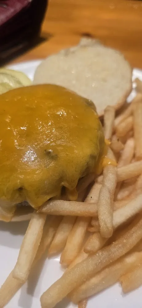 Cheeseburger with Fries